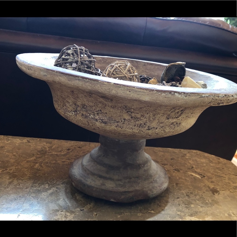 Center piece decorative pot